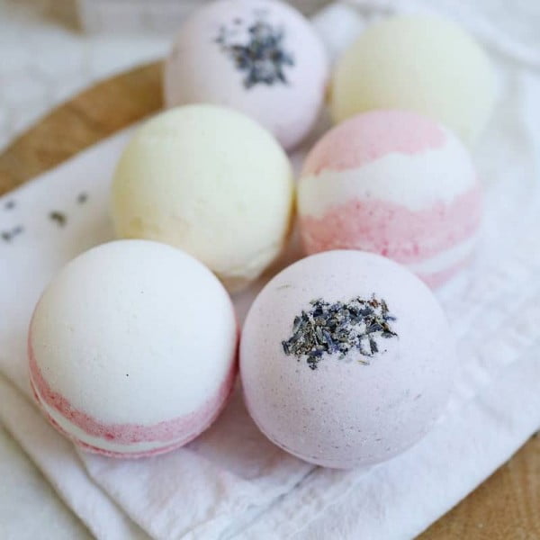 Homemade Bath Bombs #DIY #craft #bathroom