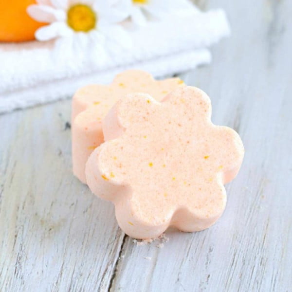 EASY and inexpensive DIY bath bombs #DIY #craft #bathroom