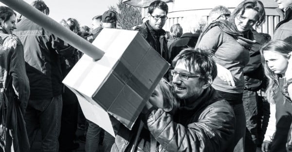 How to Watch the Total Solar Eclipse Without Glasses #DIY #eclipse #glasses