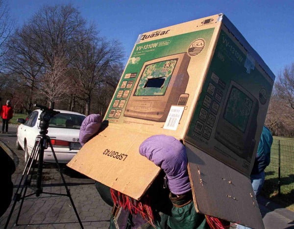 3 Ways to Make an Eclipse Viewing Box at the Last Possible Minute #DIY #eclipse #glasses