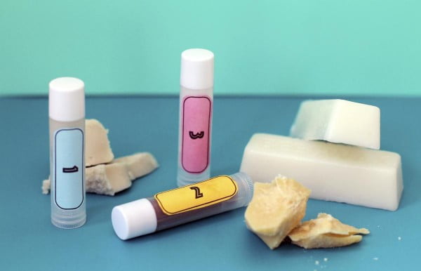 Which ingredients make the best homemade lip balm? #DIY #crafts #lipbalm