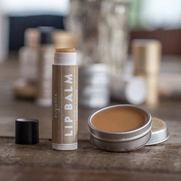 Handmade Organic Lip Balm #DIY #crafts #lipbalm