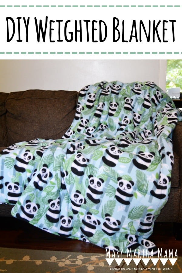 Sewing tutorial: DIY Weighted Blanket #DIY #crafts #bedroom