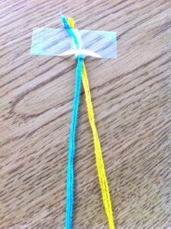 How to Make a Friendship Bracelet #DIY #crafts #jewelry