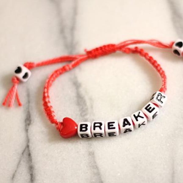 DIY Friendship Bracelet #DIY #crafts #jewelry