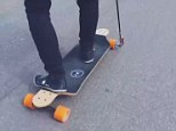 Cheap and Easy DIY Electric Skateboard #DIY #crafts #toys