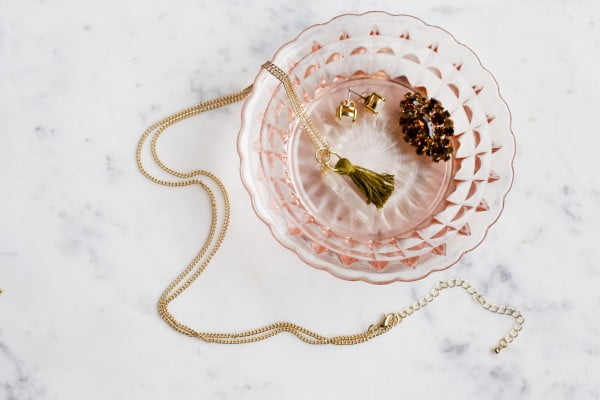 This DIY Necklace Is as Easy as It Is Trendy #DIY #crafts #jewelry #necklace