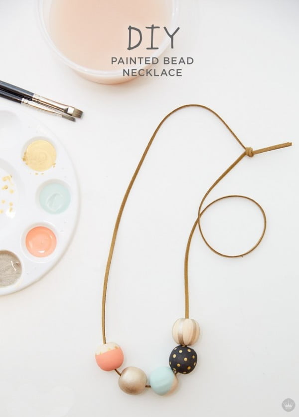 Make your own DIY painted wood bead necklace #DIY #crafts #jewelry #necklace