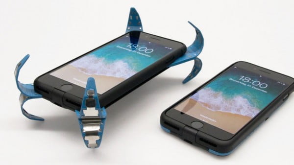 This phone case acts like a "mobile airbag" to protect your phone when dropped #DIY #craft