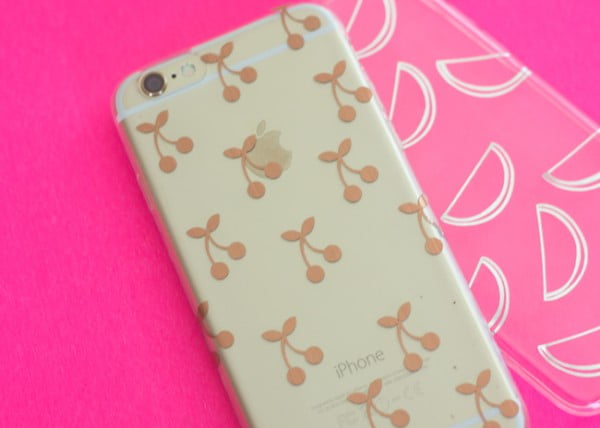 Personalize a phone case using your Cricut Explore #DIY #craft