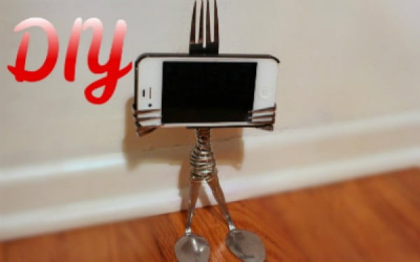 How To: DIY Phone Stand From Old Cutlery! #DIY #crafts