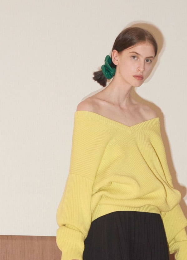 diy: Balenciaga scrunchie #DIY #crafts #beauty #scrunchie #hairstyle #style