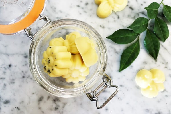 Lemon, Grapefruit & Poppy Seed Bath Melts Recipe #DIY #crafts #beauty #bathroom
