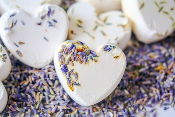 NO Citric Acid Lavender Shower Melts #DIY #crafts #beauty #bathroom