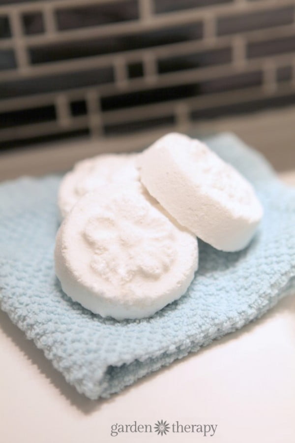Ease Congestion With These DIY Eucalyptus Shower Steamers #DIY #crafts #beauty #bathroom