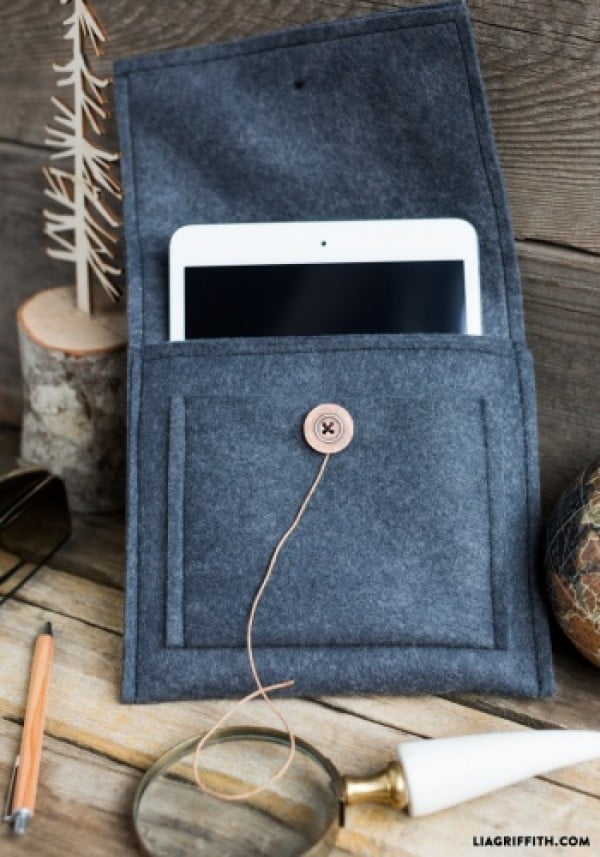 DIY Felt Tablet Case by lia griffith #DIY #crafts