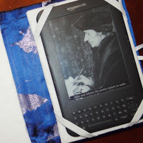 DIY eReader & Tablet Case! (with video!) #DIY #crafts