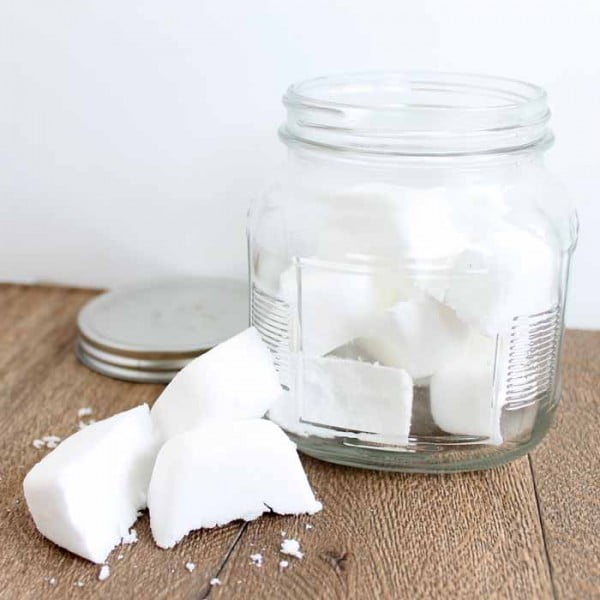 Toilet Bombs: A DIY Cleaner Recipe #DIY #bathroom #cleaning #fizzies #toiletbombs #crafts