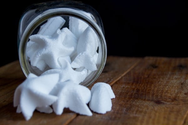 DIY toilet bombs #DIY #bathroom #cleaning #fizzies #toiletbombs #crafts