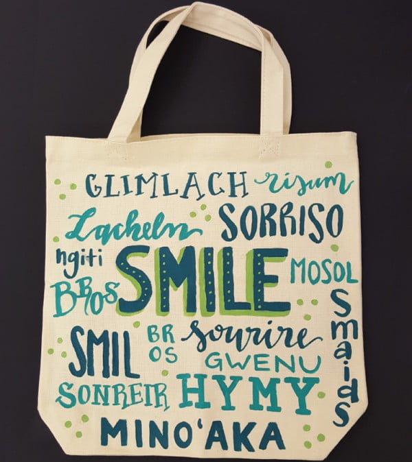 Make a DIY bag with hand lettering fabric paint for the women's march #DIY #craft #totebag