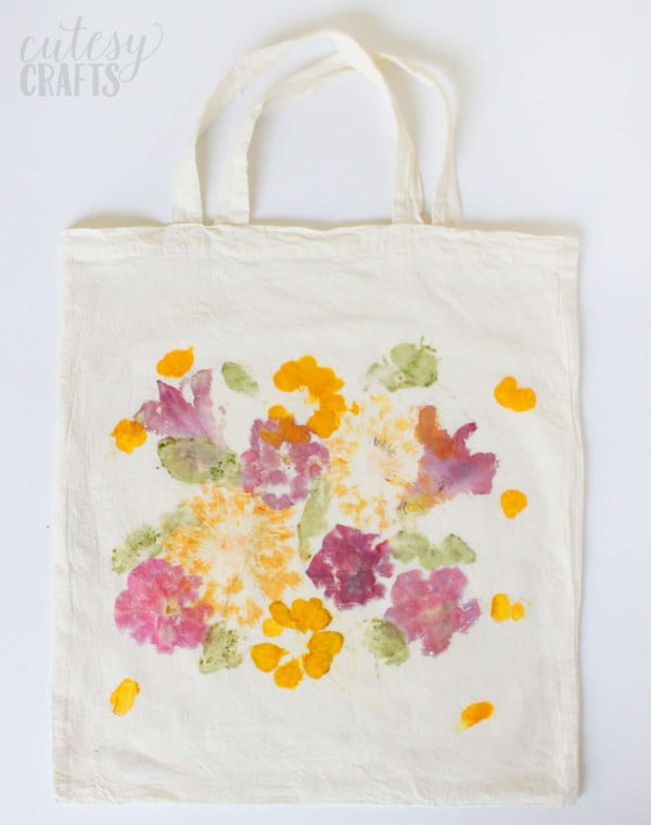 Mother's Day Gift: Pounded Flower Tote Bag #DIY #craft #totebag