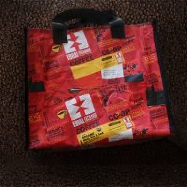 DIY Tote Bag With Reused Fair Trade Coffee Bags #DIY #craft #totebag