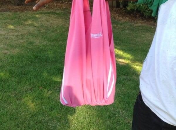 How to Make a Tote Bag From an Old T-Shirt (No Sewing!) #DIY #craft #totebag