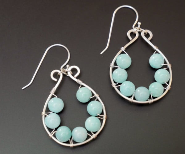 Wire Wrapped & Beaded Earrings #DIY #crafts #jewelry