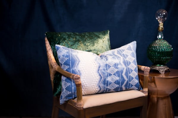 DIY Sew / No Sew Throw Pillows #nosew #DIY #craft #homemade #pillow