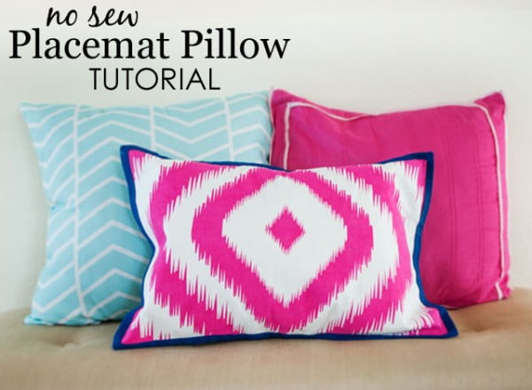 DIY: No-Sew Placemat Pillow #nosew #DIY #craft #homemade #pillow