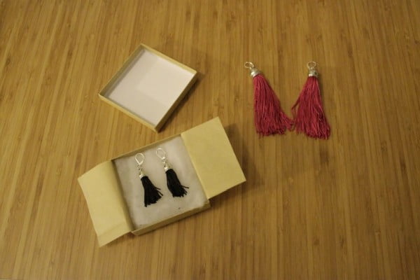A Simple Homemade Gift Idea: DIY Tassel Earrings Tutorial #DIY #jewelry #earrings #crafts