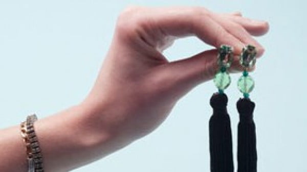 DIY Jeweled Tassel Earrings #DIY #jewelry #earrings #crafts
