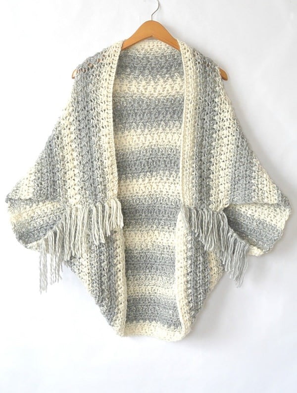 Light Frost Easy Blanket Sweater Crochet Pattern #crochet #crochetpattern #DIY #craft