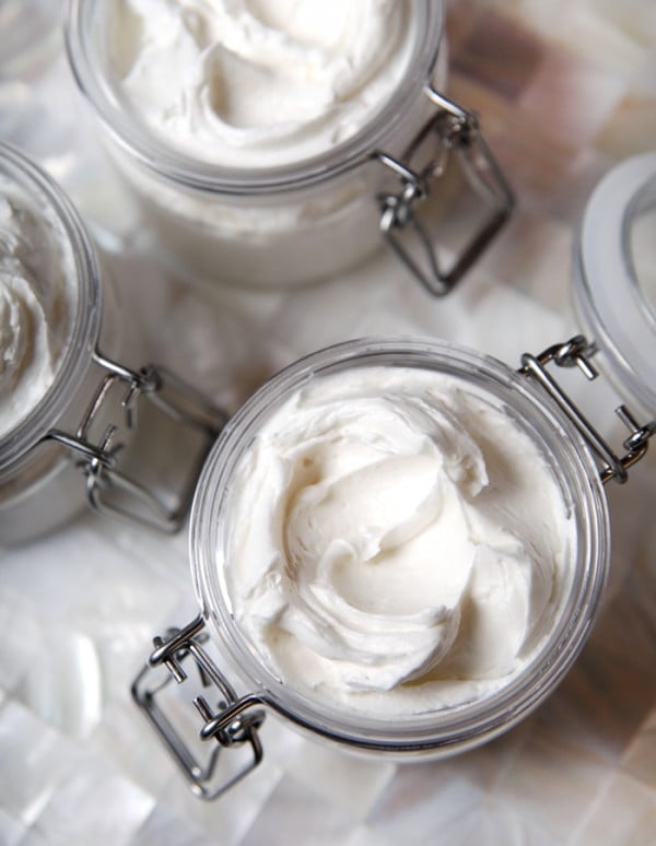 Whipped Pearl Body Butter DIY #DIY #beauty #craft #bodybutter