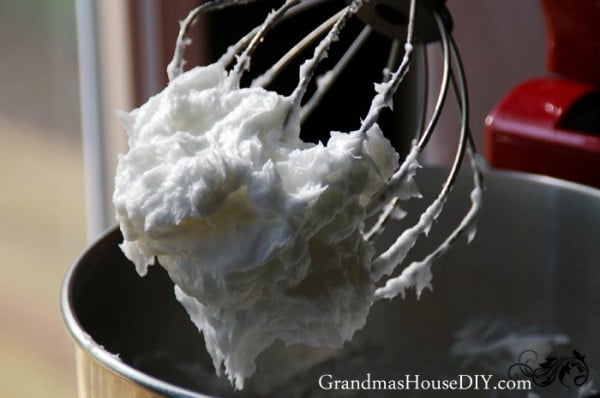 Homemade luxurious recipe for Body Butter #DIY #beauty #craft #bodybutter