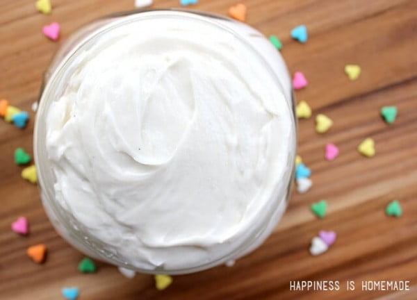 DIY Whipped Sugar Cookie Body Butter #DIY #beauty #craft #bodybutter