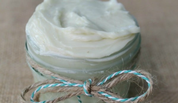 Homemade All-Natural Body Butter Recipe #DIY #beauty #craft #bodybutter