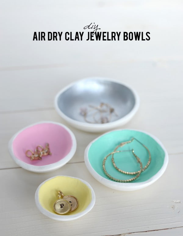 DIY Air Dry Clay Jewelry Bowls #DIY #clay #dish #trinket