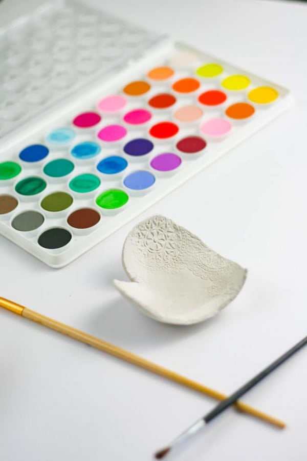 DIY Clay Heart Jewelry Dish #DIY #clay #dish #trinket