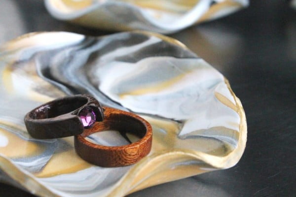 DIY Marbled Clay Ring Dish #DIY #clay #dish #trinket