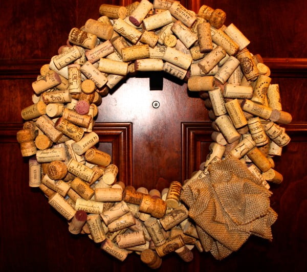 DIY Wine Cork Wreath #DIY #craft #winecork