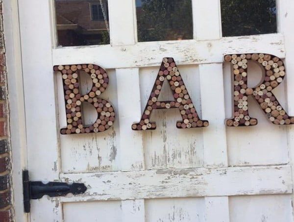 DIY Wine Cork Bar Sign #DIY #craft #winecork