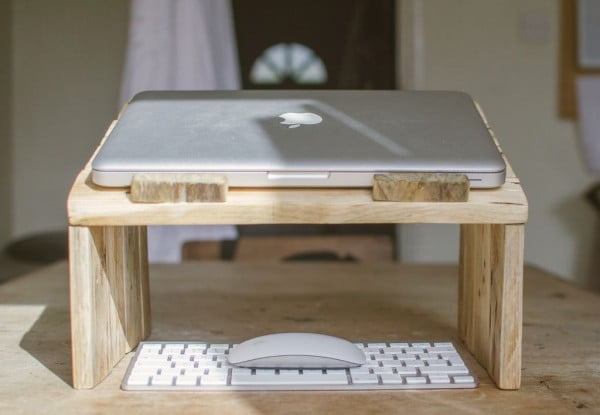 How To Make A Pallet Wood Laptop Stand