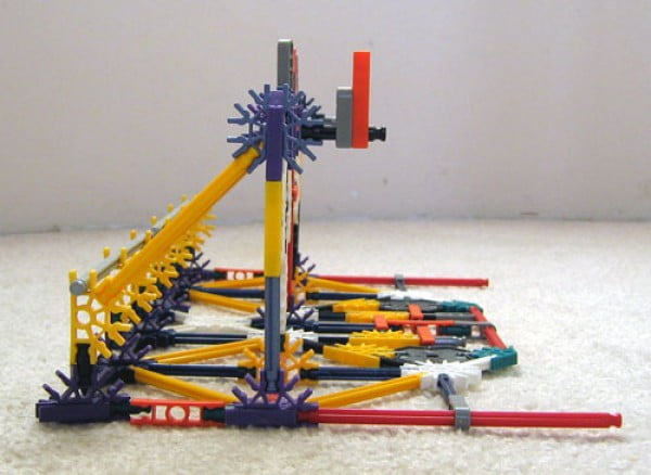 K’NEX Laptop Stand (DIY)
