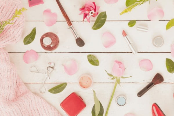 The Absolute BEST DIY Makeup Setting Spray — Tested!