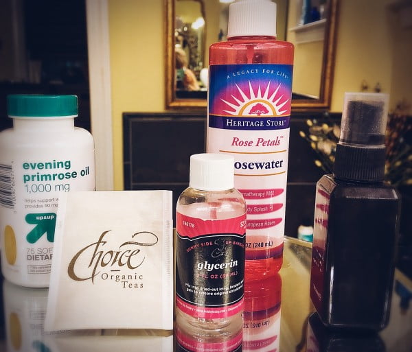 DIY Glowy Makeup Setting Spray