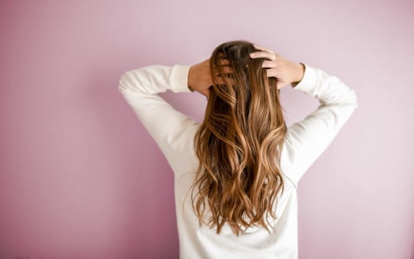 How To Exfoliate Your Scalp: All Natural DIY Scalp Scrub
